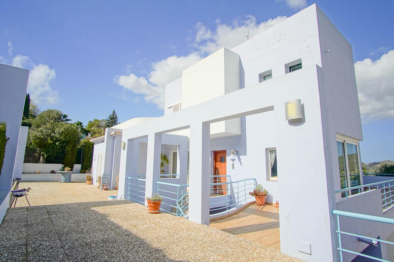 4 bedroom Villa for sale