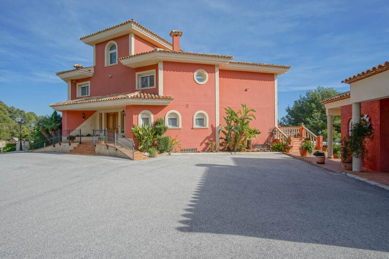 Villa à vendre dans l'Alfàs del Pi, Alicante