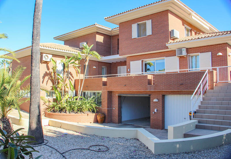 7 Cuarto Villa en venta