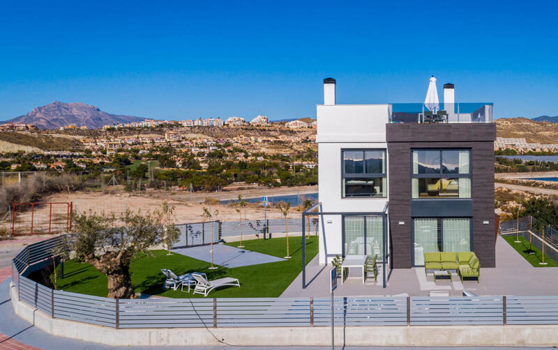 Villa en venta en Mutxamel, Alicante