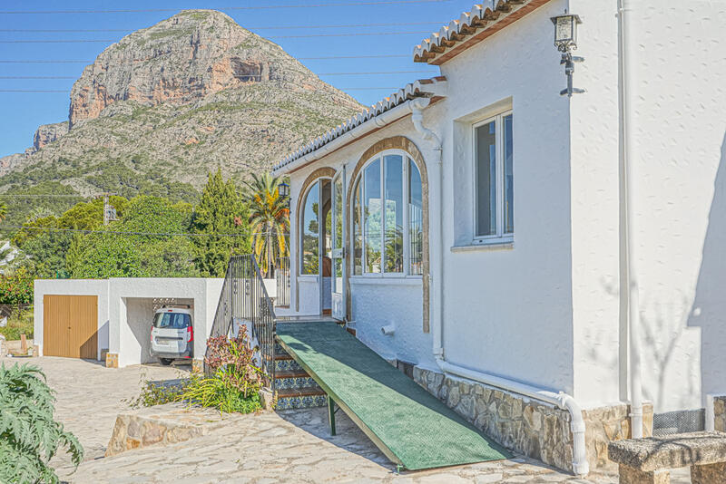 5 bedroom Villa for sale