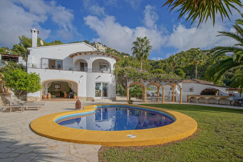 Villa en venta en Moraira, Alicante