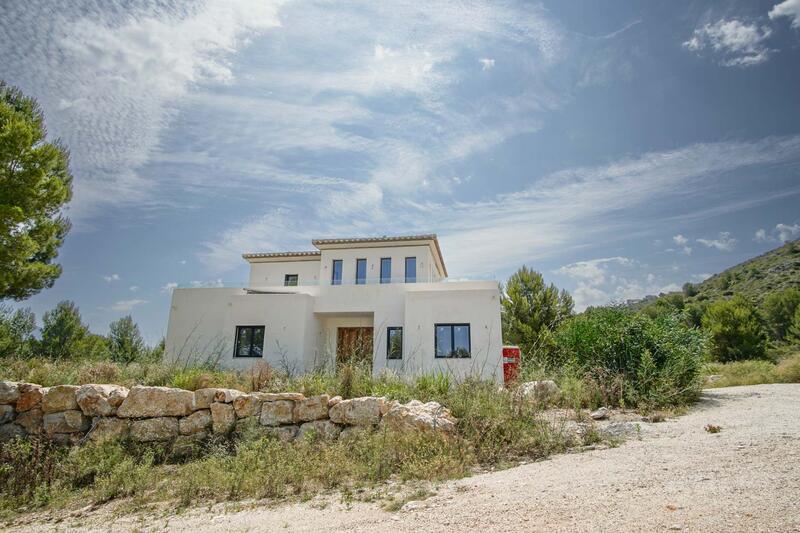 Villa til salgs i Pedreguer, Alicante