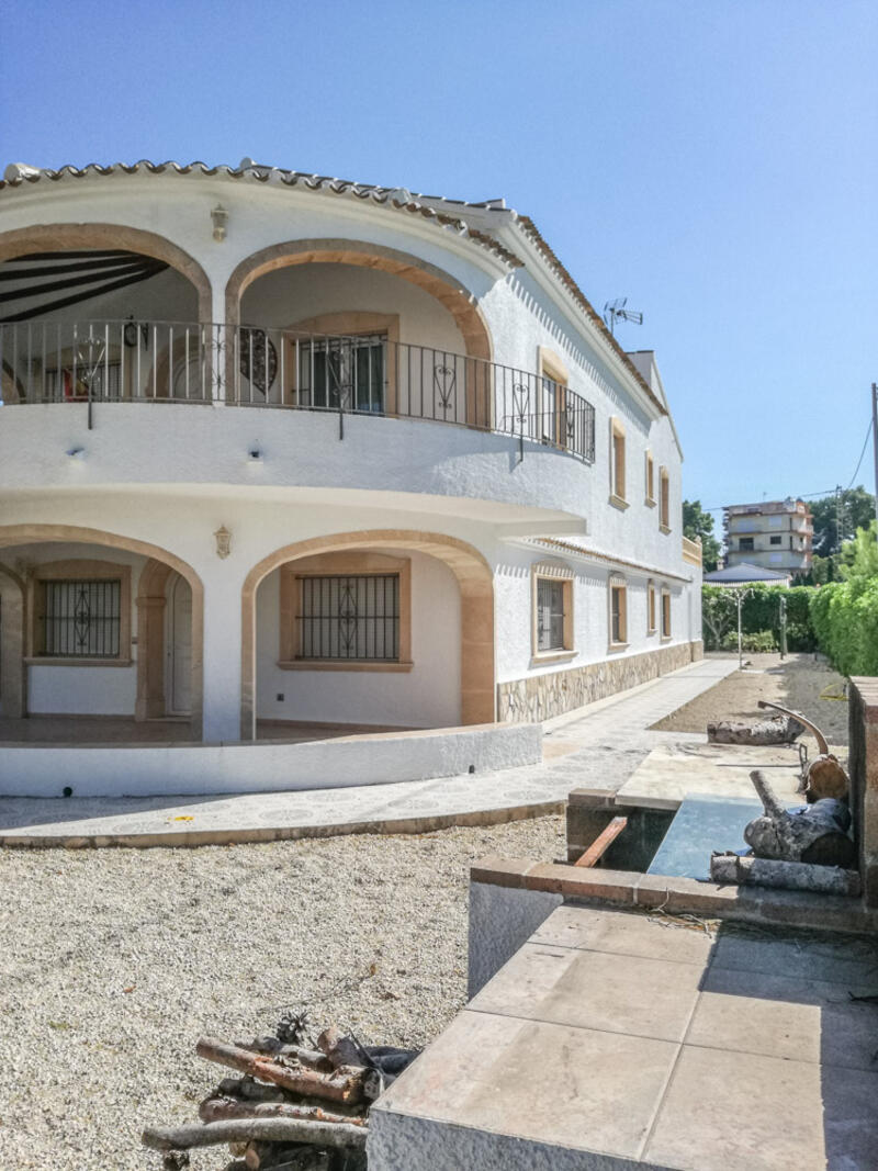 6 Cuarto Villa en venta