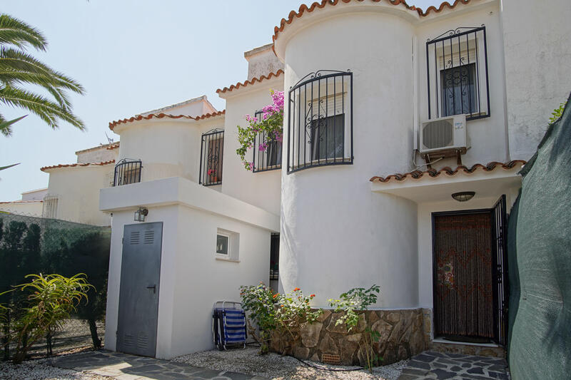 3 Cuarto Villa en venta