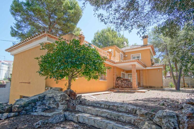 Villa till salu i Denia, Alicante