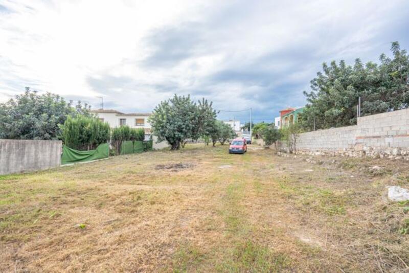 1 bedroom Land for sale