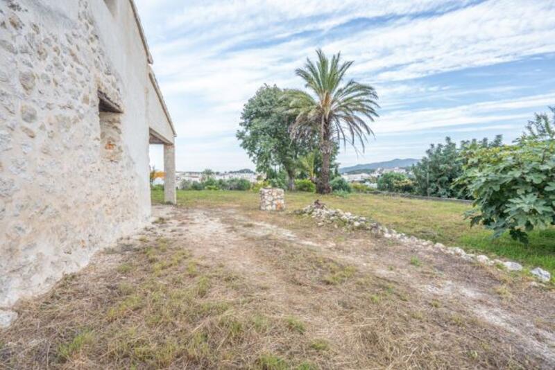 1 bedroom Land for sale