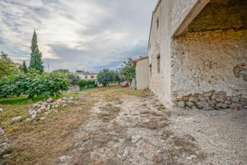 1 bedroom Land for sale