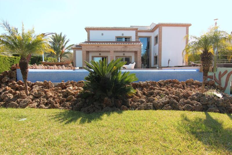 Villa til salgs i Javea, Alicante