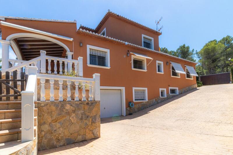 5 bedroom Villa for sale