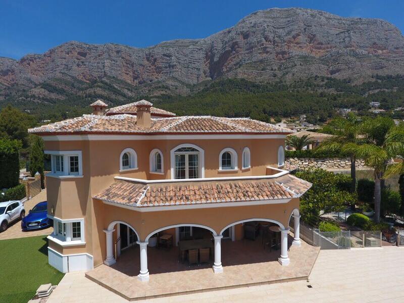 5 bedroom Villa for sale