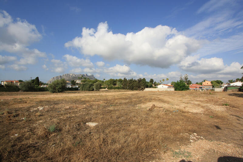 Terrain à vendre dans Denia, Alicante