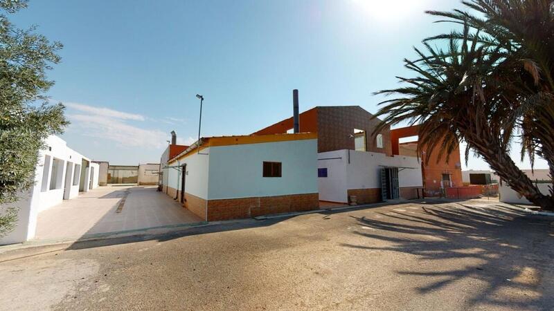 городская тюрьма продается в Albatera, Alicante