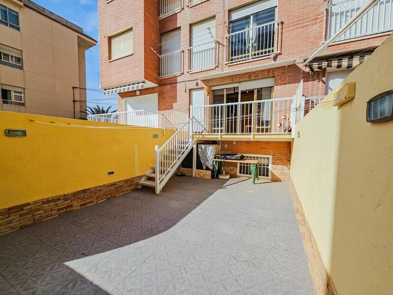 Duplex zu verkaufen in Guardamar del Segura, Alicante