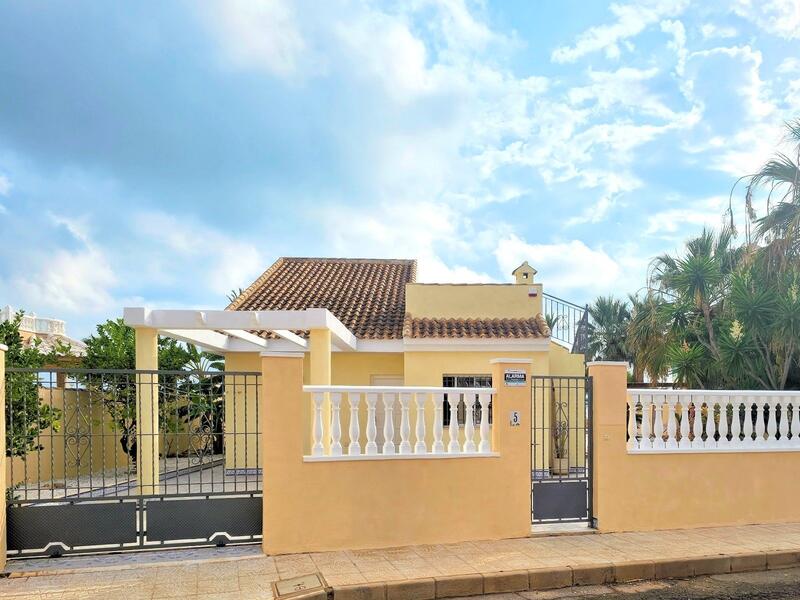 4 Cuarto Villa en venta