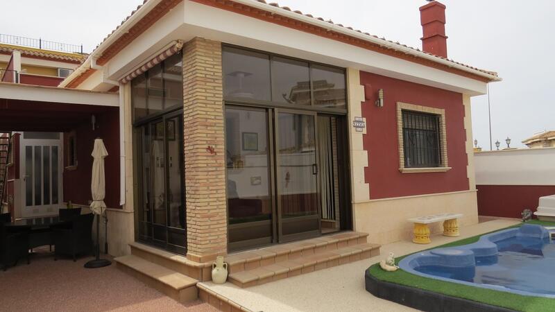 Villa à vendre dans Bigastro, Alicante