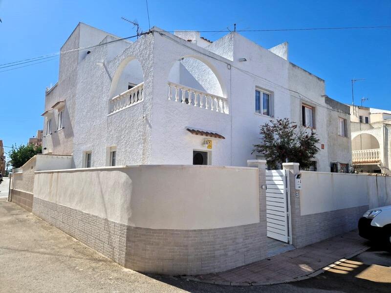 Duplex zu verkaufen in Torrevieja, Alicante