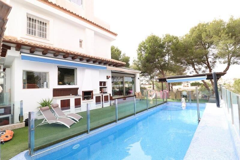 Villa à vendre dans Orihuela Costa, Alicante