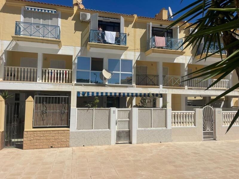 2 Cuarto Villa en venta