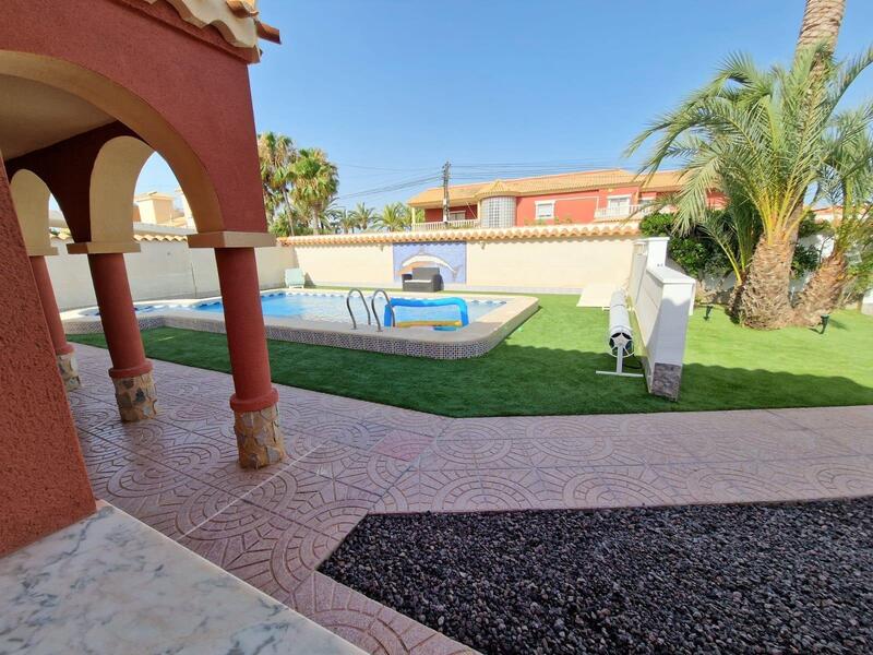 3 Cuarto Villa en venta