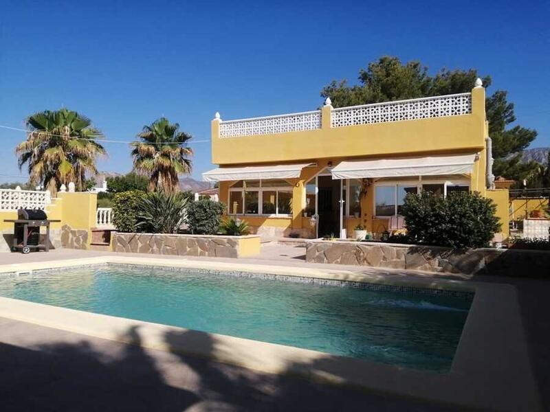 5 bedroom Villa for sale