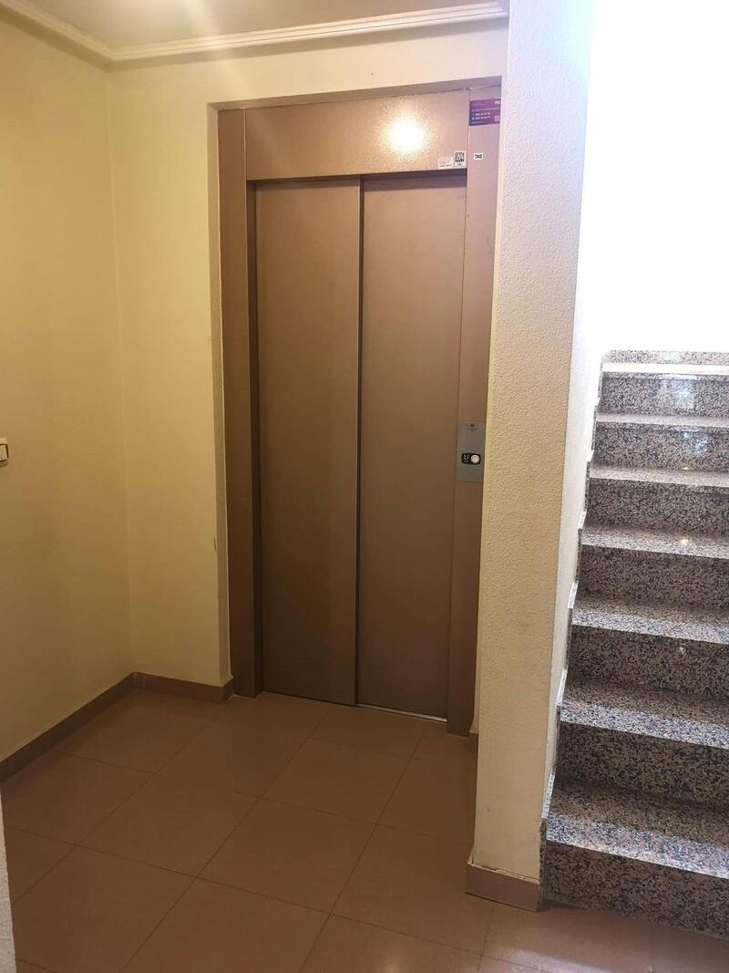 2 slaapkamer Appartement Te koop