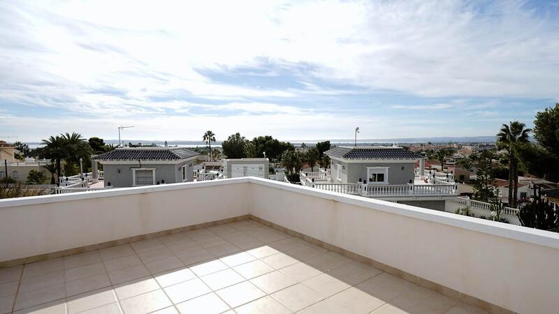 4 Cuarto Villa en venta