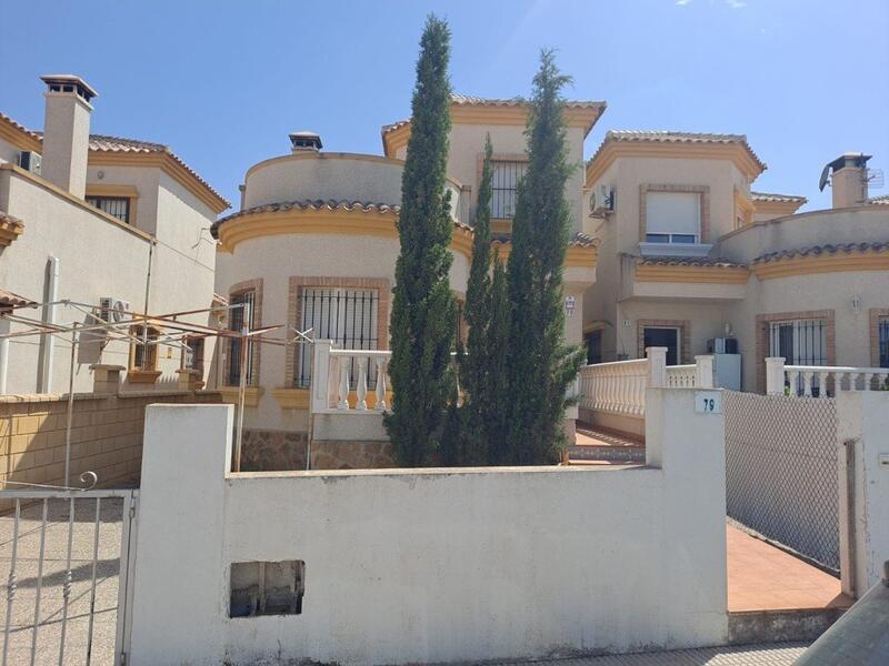 3 Cuarto Villa en venta