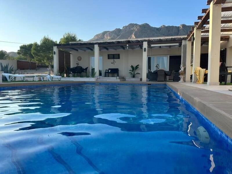 Villa for sale in Macisvenda, Murcia