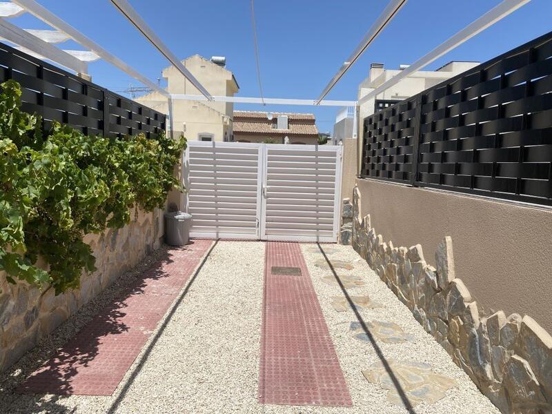 3 Cuarto Villa en venta