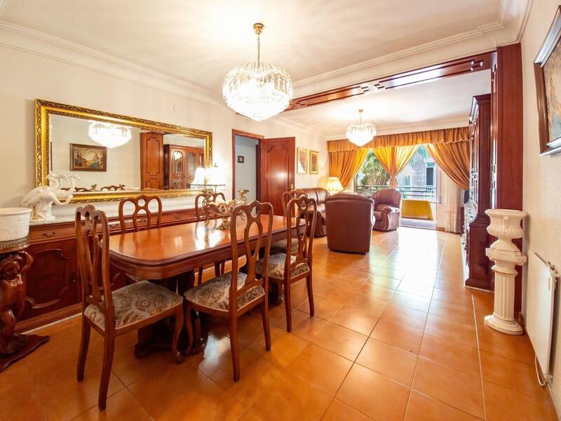 4 bedroom Apartment for sale