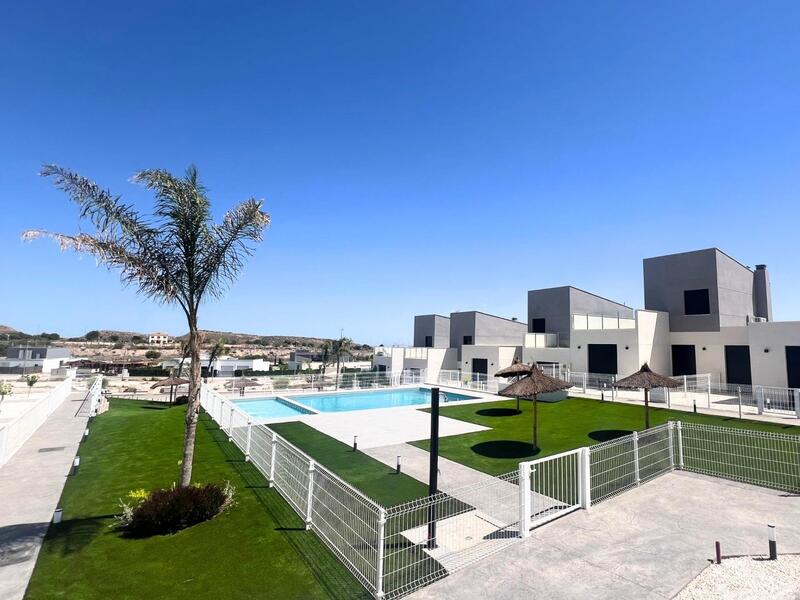 вилла продается в Baños y Mendigo, Murcia