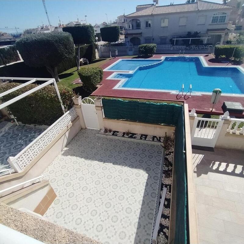 Villa til salg i Torrevieja, Alicante