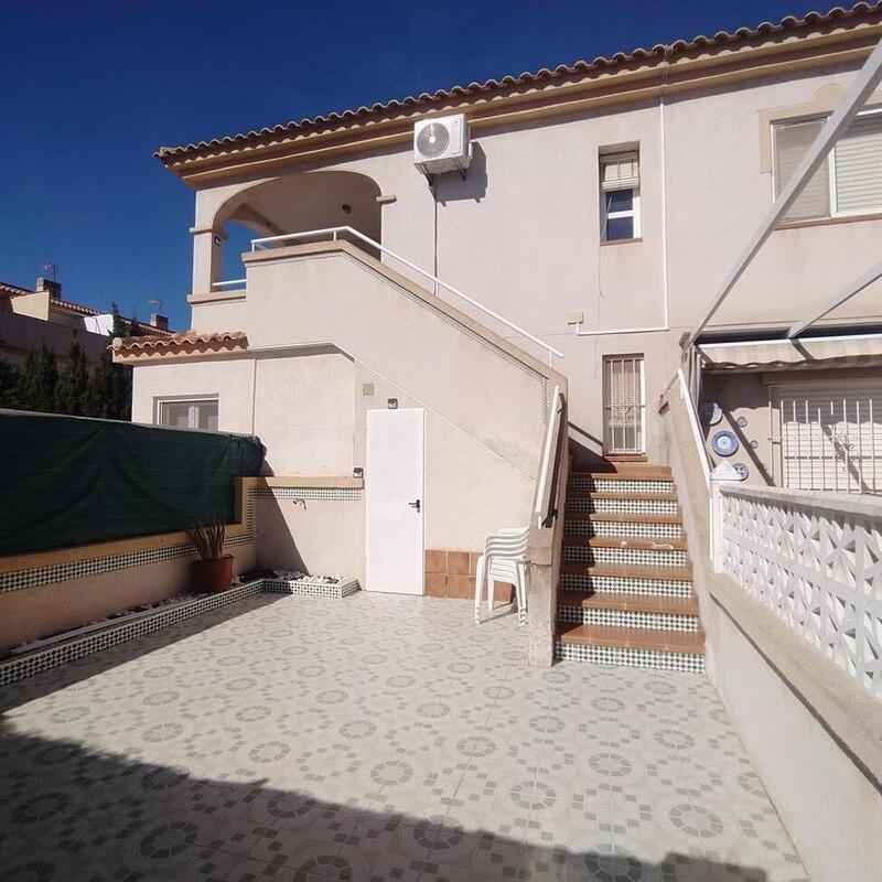 2 Cuarto Villa en venta