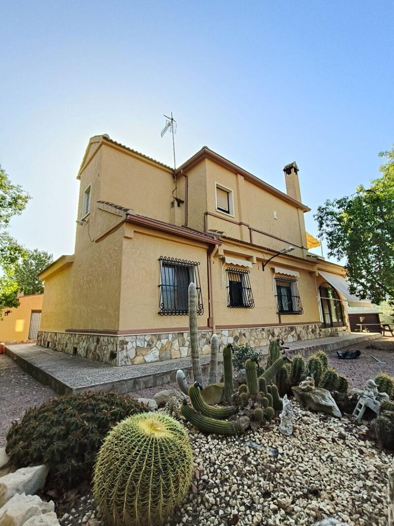 Villa for sale in Hondon de las Nieves, Alicante