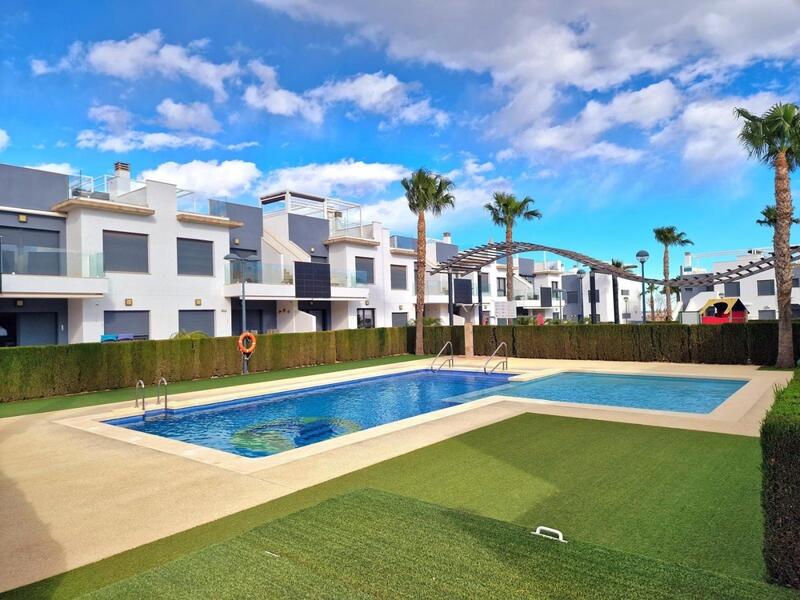 Appartement Te koop in Pilar de la Horadada, Alicante