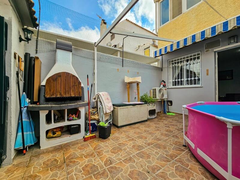 2 Cuarto Villa en venta