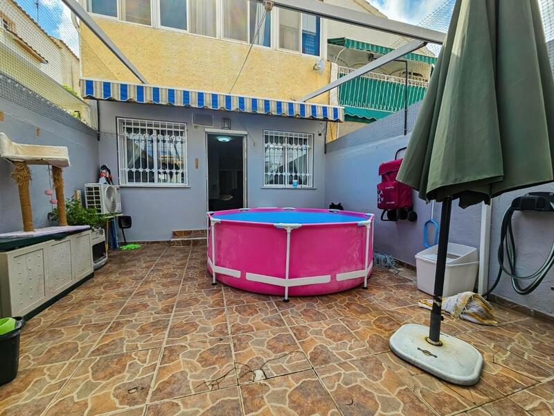 2 Cuarto Villa en venta