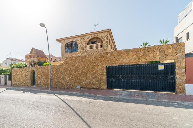 Villa à vendre dans Orihuela Costa, Alicante