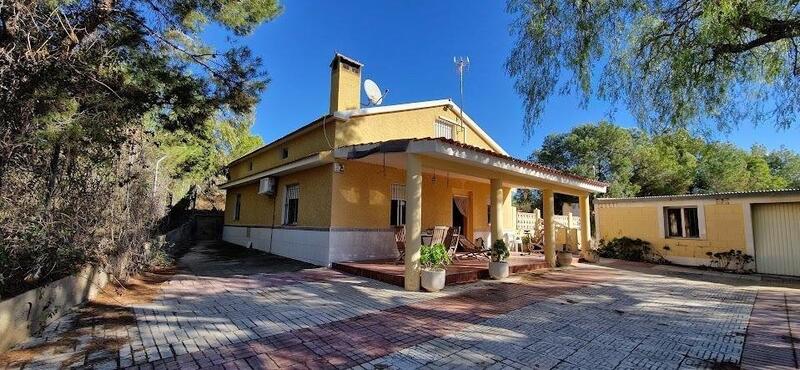 Villa zu verkaufen in Torrevieja, Alicante