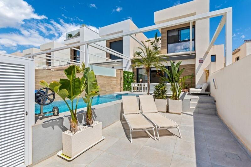 Villa for sale in Rojales, Alicante