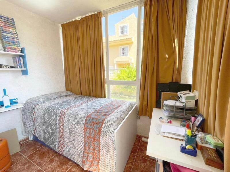 5 chambre Autre à vendre