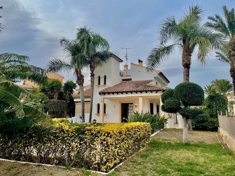 Villa for sale in Los Alcazares, Murcia