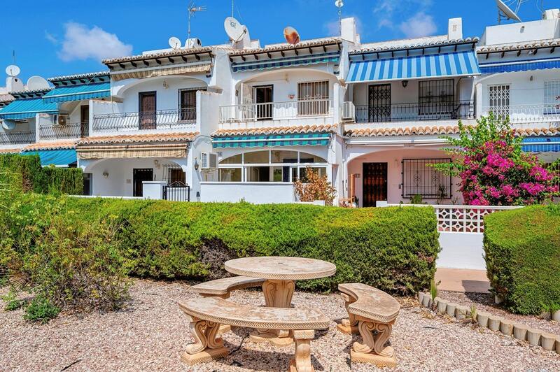 Maison de Ville à vendre dans Torrevieja, Alicante