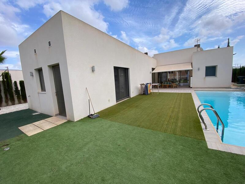 3 Cuarto Villa en venta