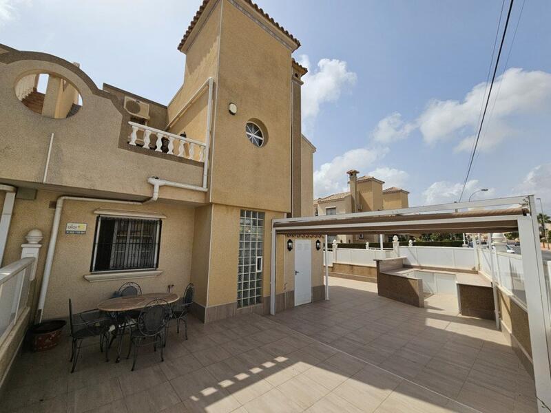 2 Cuarto Villa en venta