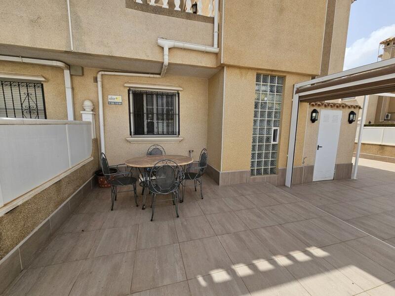 2 Cuarto Villa en venta