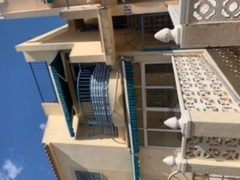 Villa en venta en Torrevieja, Alicante