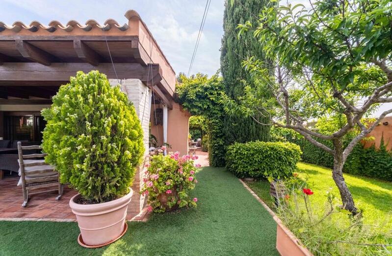 4 Cuarto Villa en venta